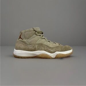 Air Jordan 11 Woman’s Retro Neutral Olive  Size 7
